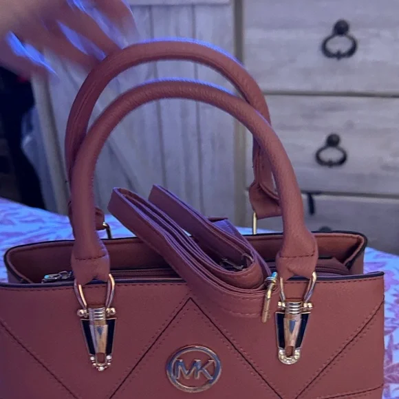 Adorable handbag/ shoulder Handbag - Picture 7 of 7